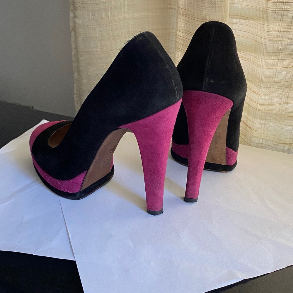Chanel suede quilted pink fuschia toe cap black pumps heels platforms 37 mules - Picture 4 of 8